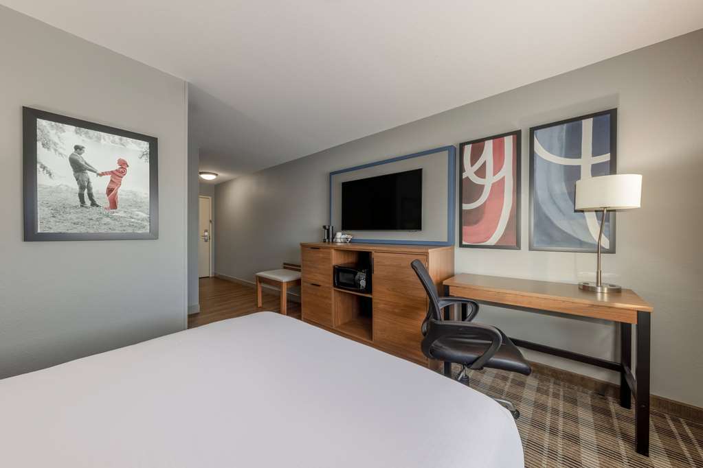 AmericInn by Wyndham Duluth - photo 27