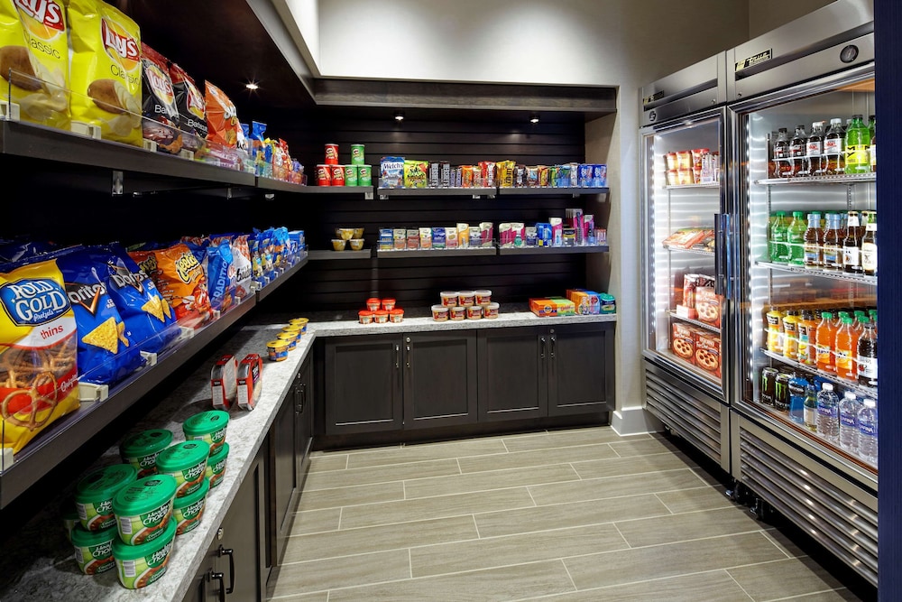 Hampton Inn & Suites Pittsburgh Airport South Settlers Ridge - photo 26