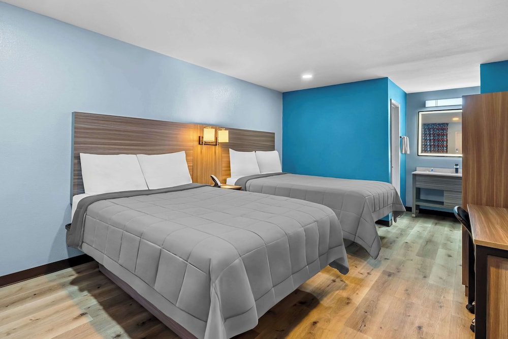 Rodeway Inn & Suites Brookhaven MS - photo 8