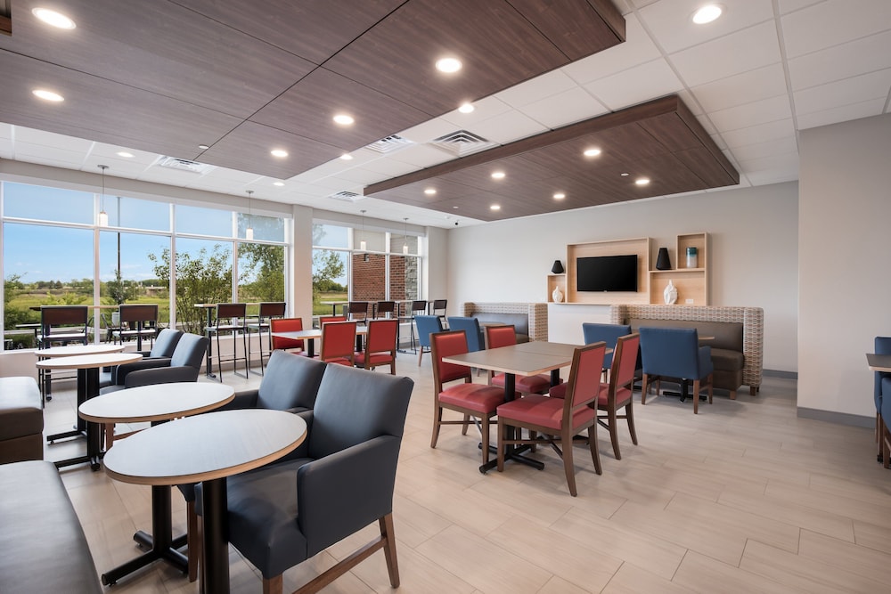 Holiday Inn Express & Suites Chicago Hoffman Estates by IHG - photo 27