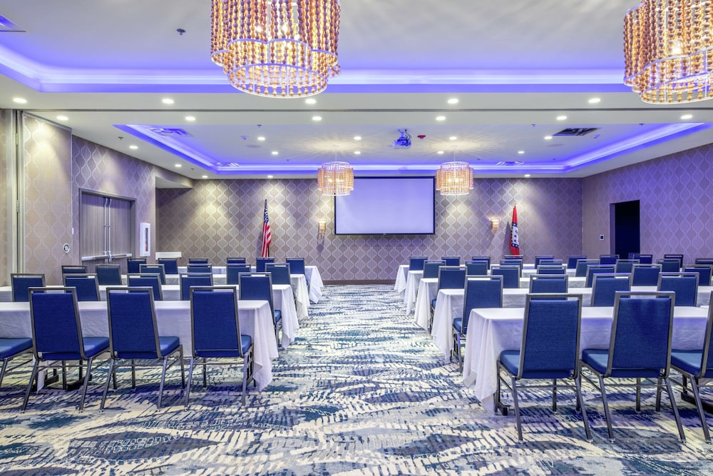 DoubleTree by Hilton Hot Springs - photo 32