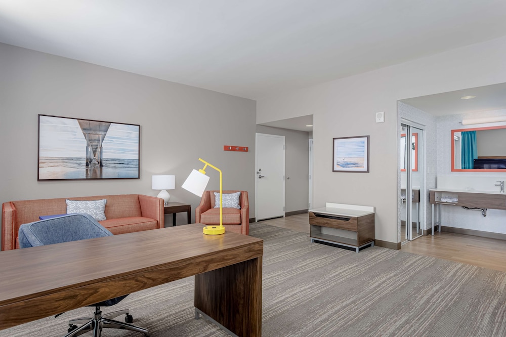 Hampton Inn & Suites Orange Beach Gulf Front - photo 18