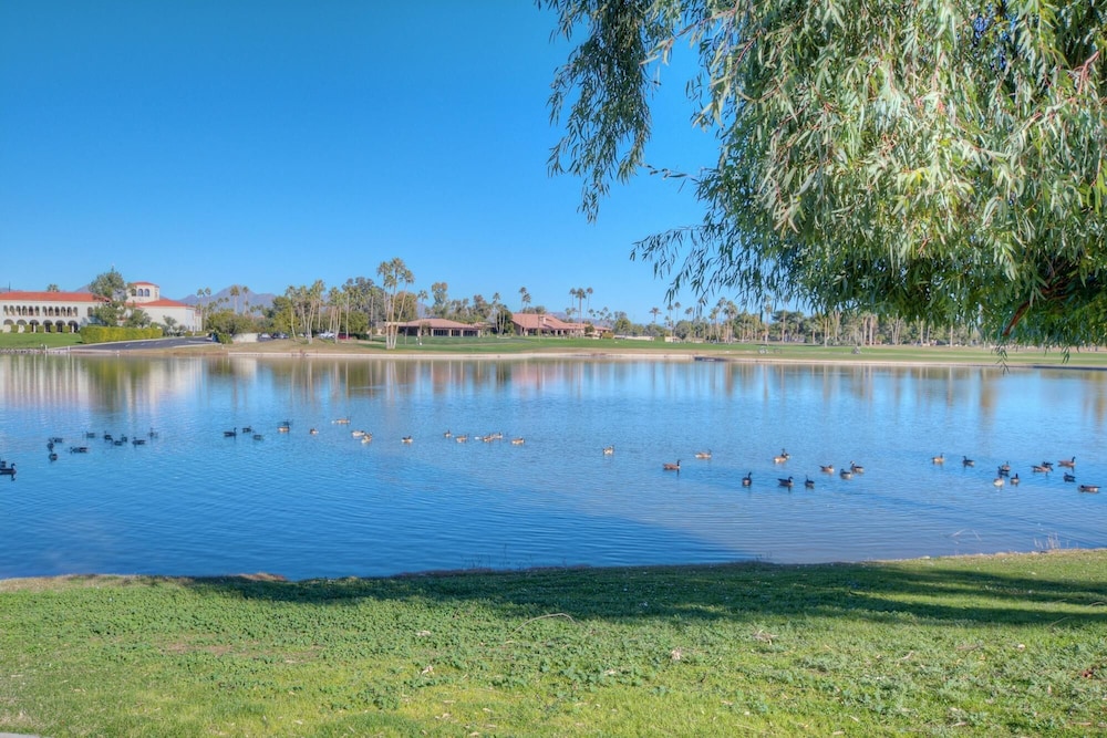 12 Room Scottsdale Golf Tennis Lake Resort Villa - photo 2