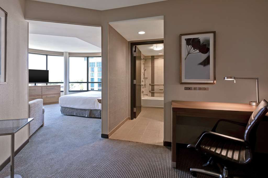 Hyatt Place Bloomington Normal - photo 12