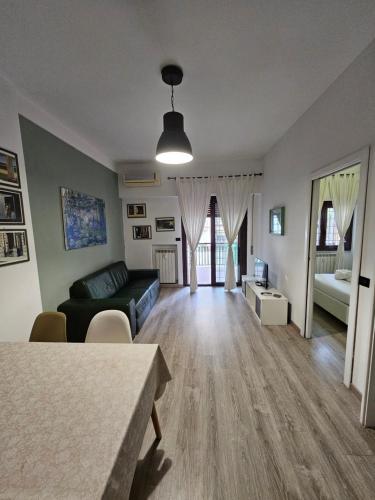 Rome Holiday Quiet And Confortable Apartment — 4-Star Luxury Hotel in Rome, Italy