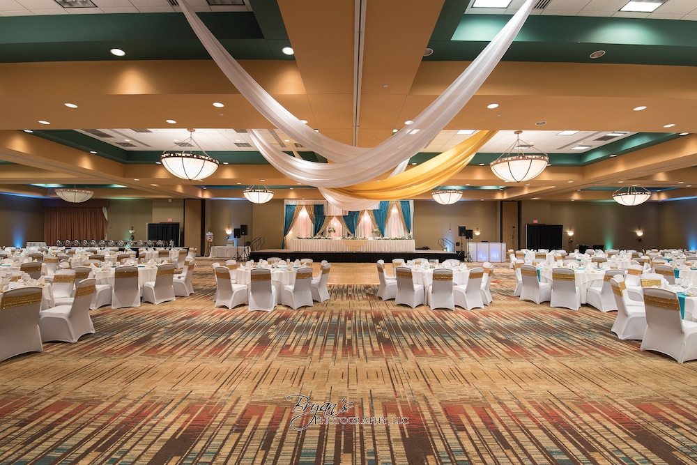 Embassy Suites by Hilton Albuquerque - photo 49