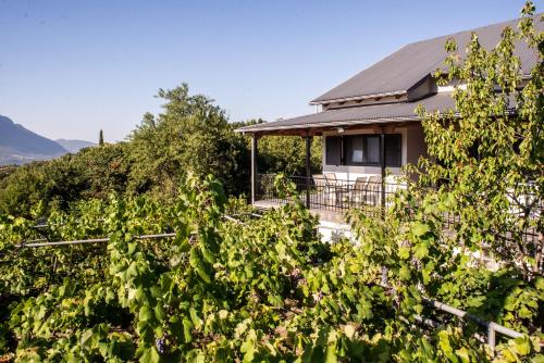 Agnes Cottage House — 4-Star Luxury Hotel in Konitsa, Greece