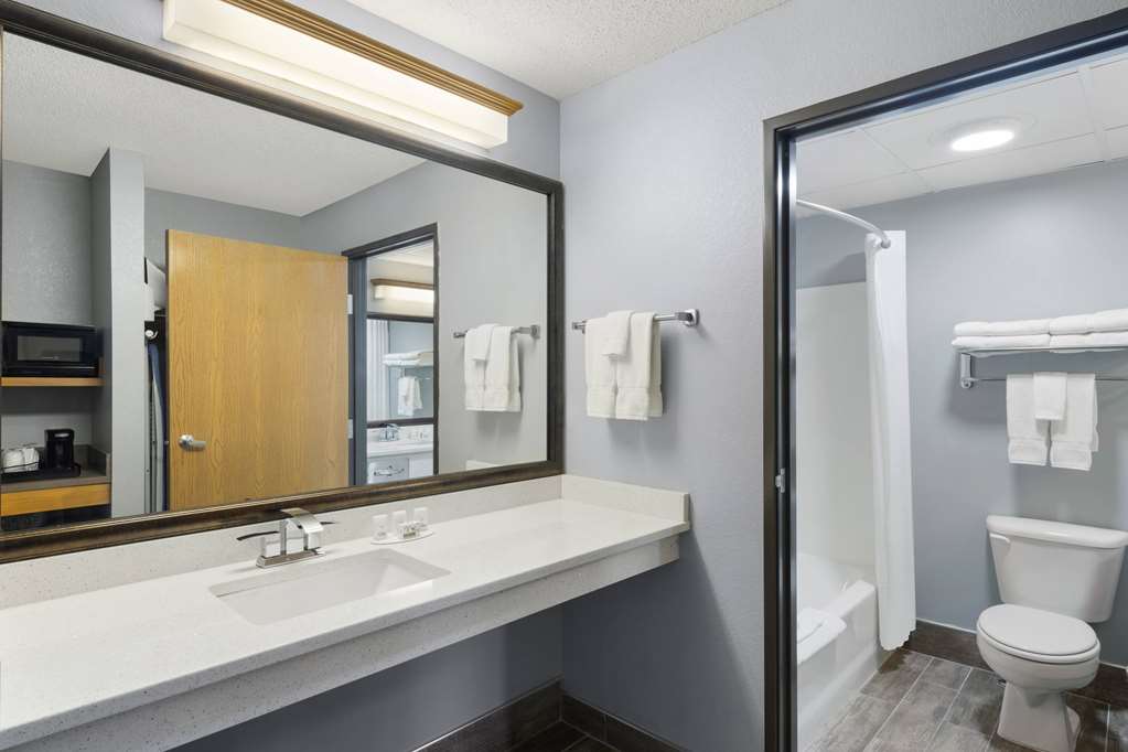 AmericInn by Wyndham Stuart - photo 35