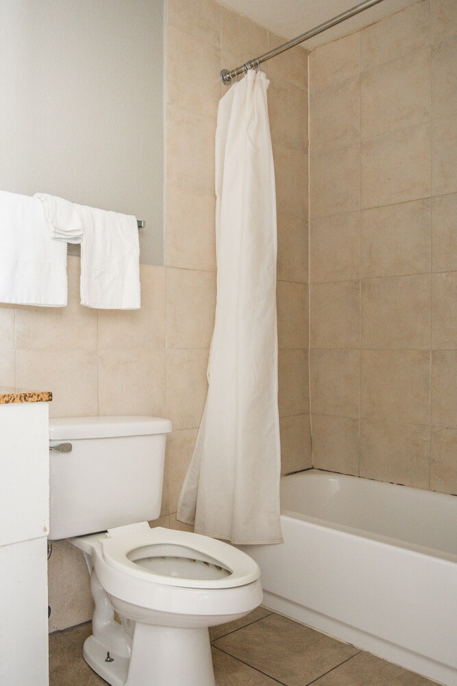 OYO Inn Dallas South - photo 36