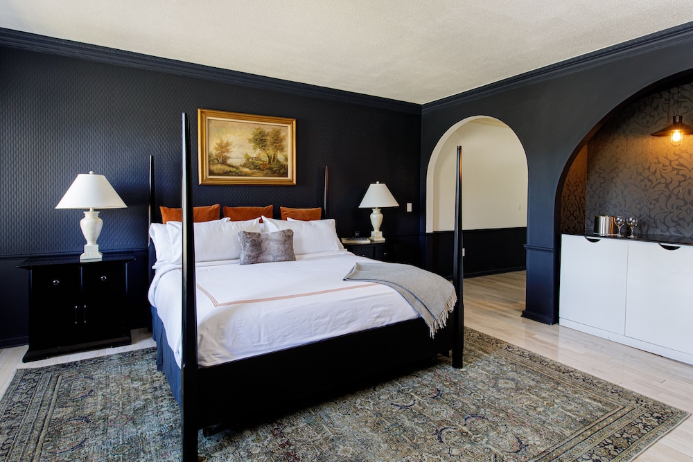 The Litchfield Inn - photo 50
