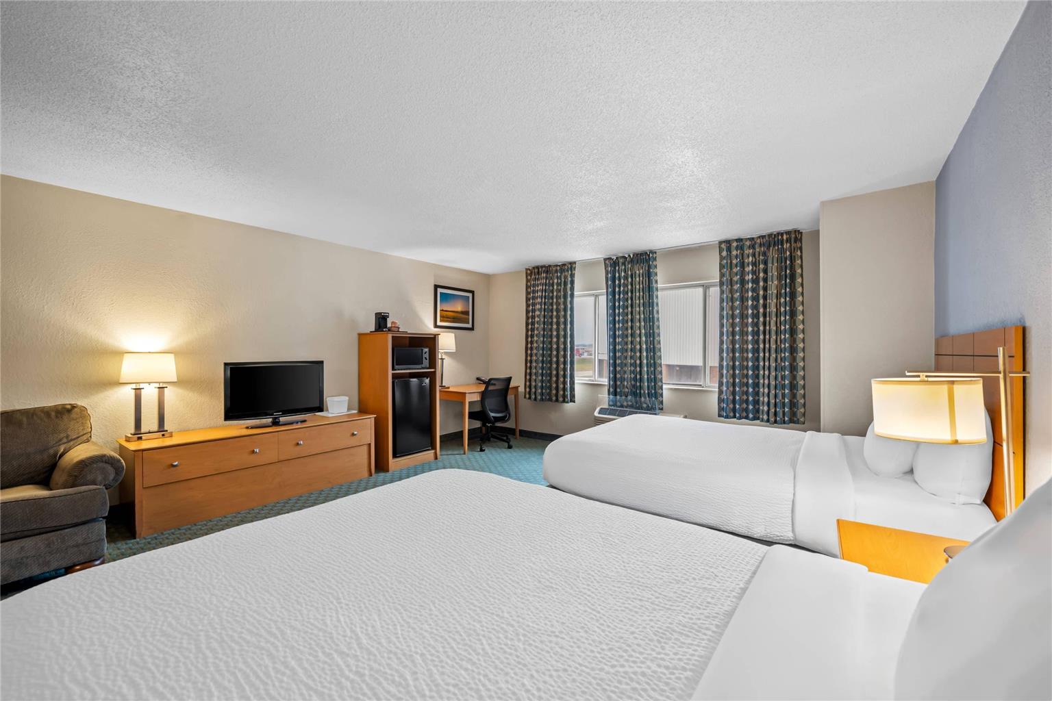 Quality Inn Dubuque on Hwy 20 - photo 31