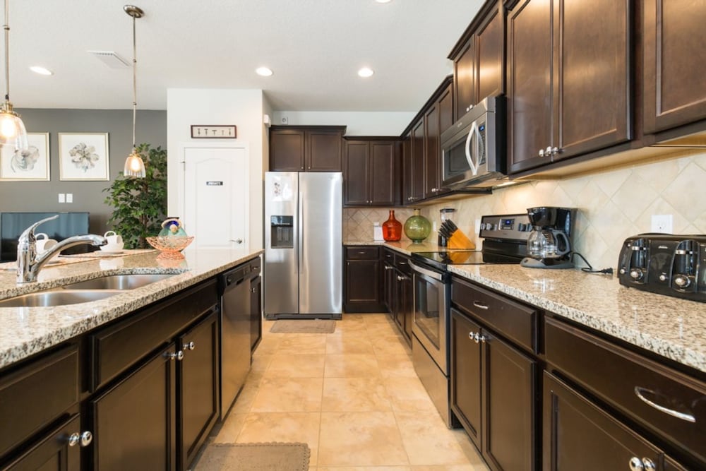 Stunning Disney Home w Pool & Free Resort Access - photo 10