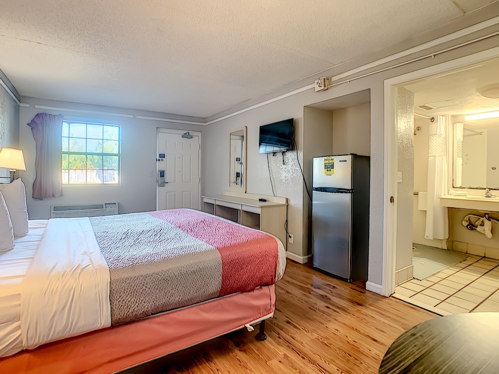 Stayable Suites Jacksonville - photo 16