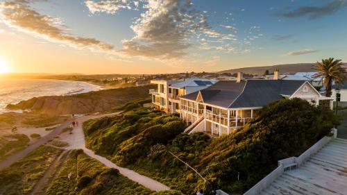 St Helens Absolute Ocean Frontage 1 The Strand Port Elliot Linen Included — hotel in Port Elliot