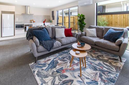 3 Bed 2.5 Bath Riccarton W Games room — 4-Star Luxury Hotel in Christchurch, New Zealand