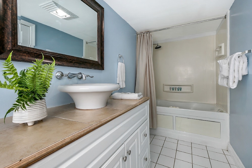 Canal Express Rooms - photo 44