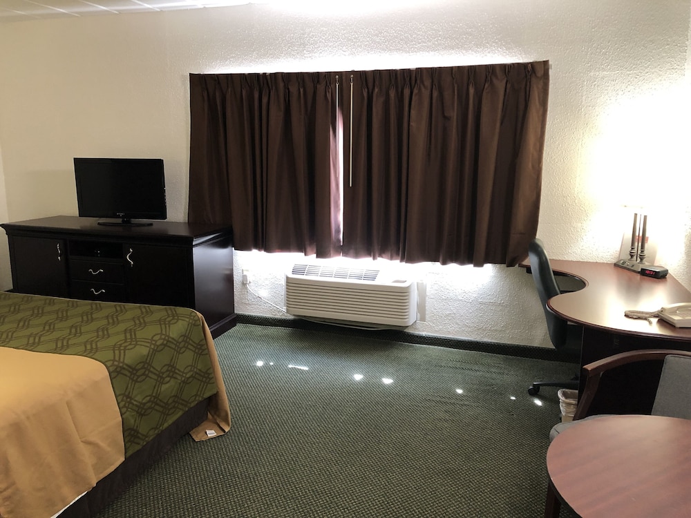Econo Lodge Wisconsin Rapids - photo 6