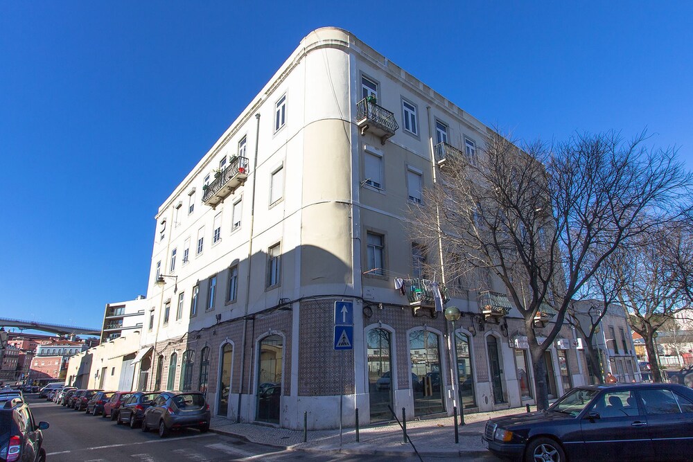 Alcântara River Side by Homing — 4-Star Luxury Hotel in Lisbon, Portugal