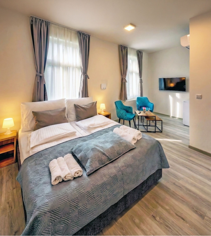Prague Urban Apartments 48 — 4-Star Luxury Hotel in Prague, Czech Republic