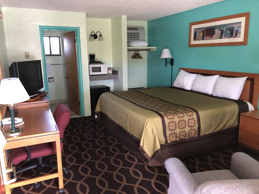Klamath Motor Lodge - photo 15