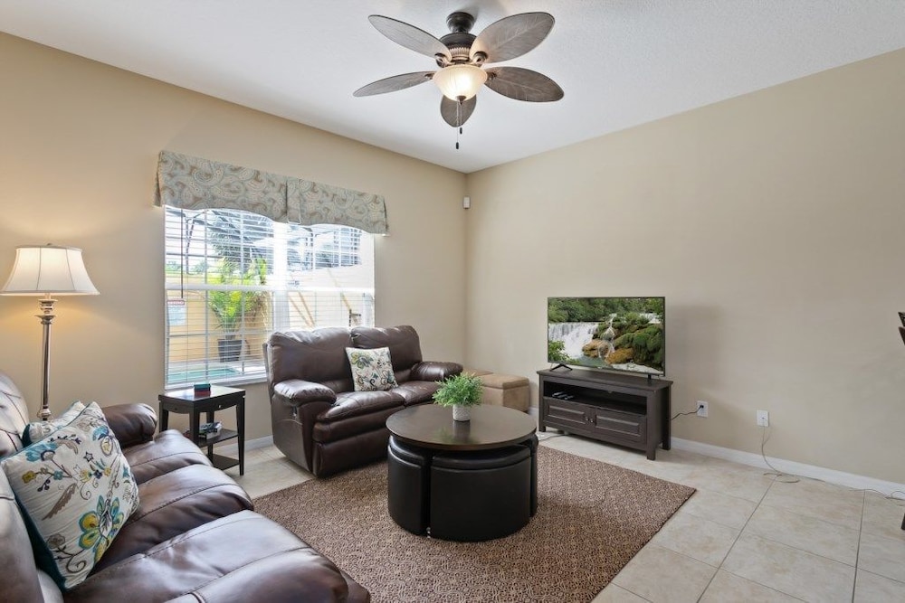 4BR Townhome Paradise Palms by SHV 8978 - photo 14