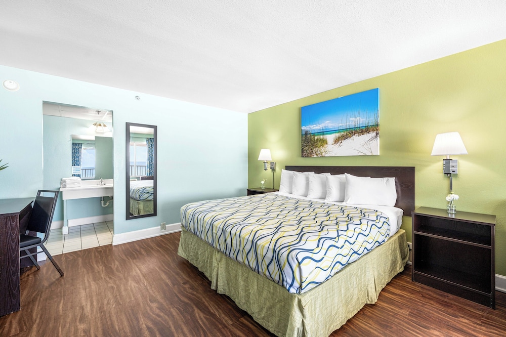 Boardwalk Beach Hotel - photo 41