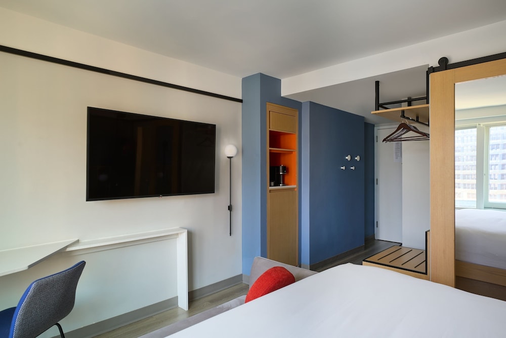 Delta Hotels by Marriott New York Times Square - photo 10