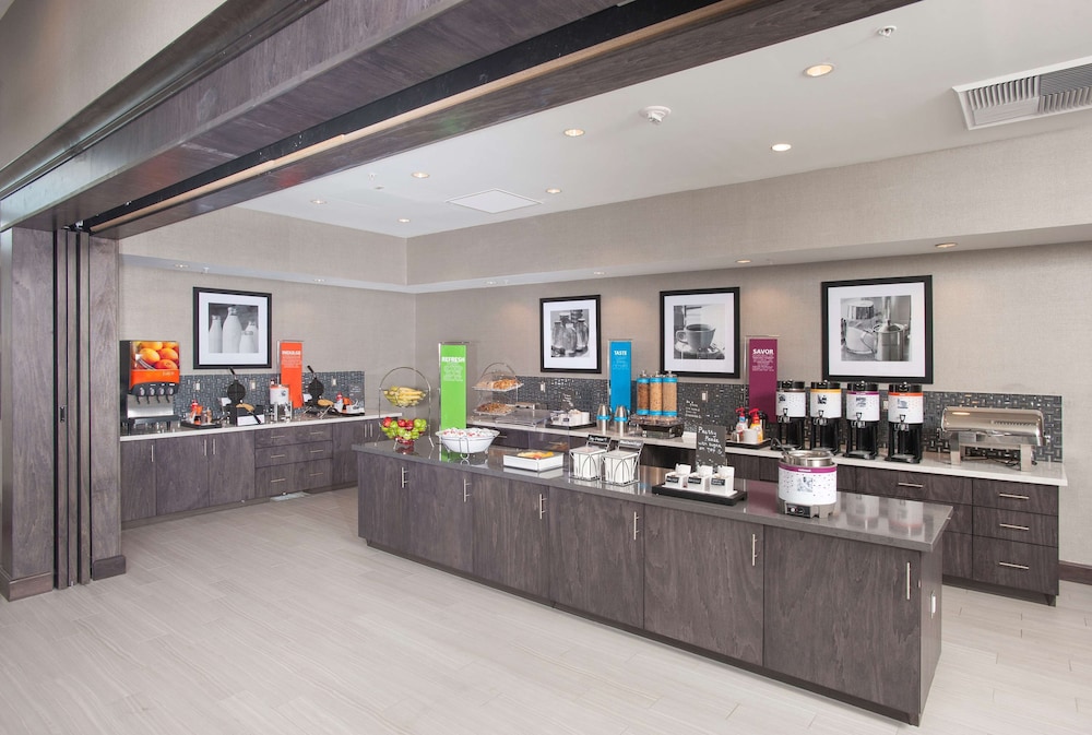 Hampton Inn & Suites LAX El Segundo - photo 35