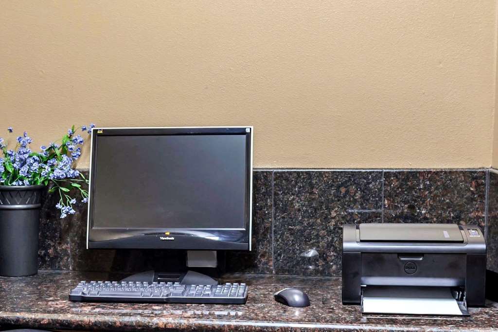 Quality Inn Near Seattle Premium Outlets - photo 25