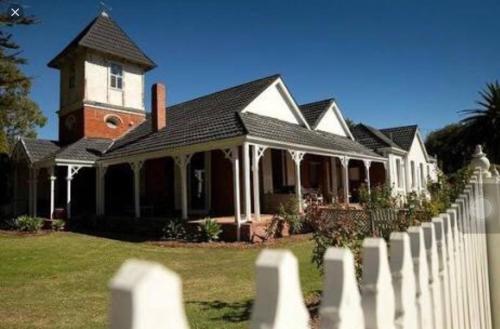 Ithaca 1896 Manor - carbon neutral hotel in Busselton