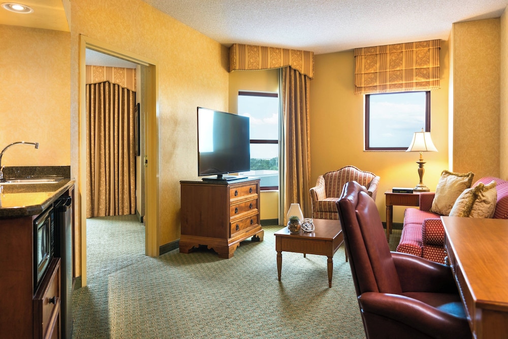 Renaissance Tulsa Hotel & Convention Center - photo 14