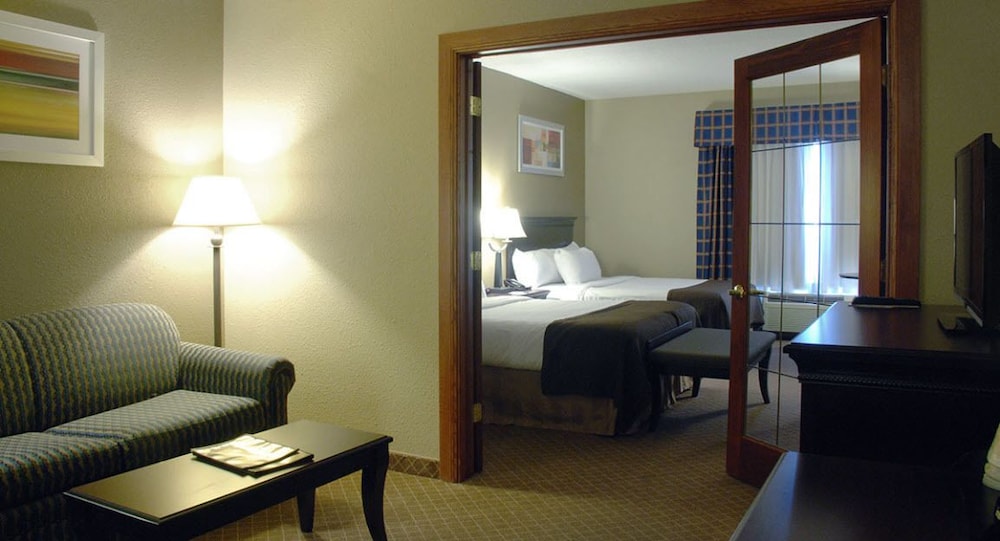 The Plaza Hotel & Suites Winona - photo 8