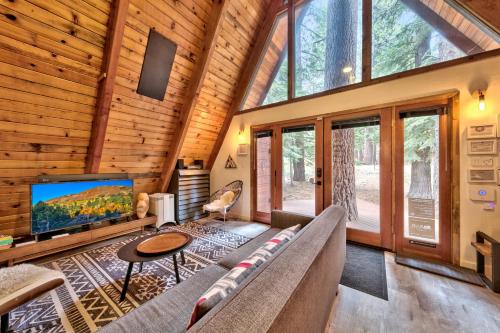 Külhaus Cabin Modern A frame BBQ Adventure — 4-Star Luxury Hotel in South Lake Tahoe, United States