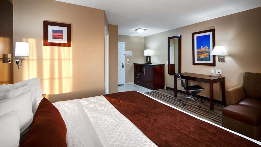 Best Western Plus Crawfordsville Hotel - photo 12