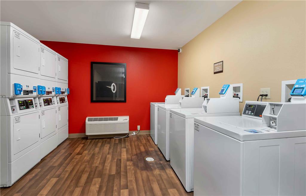 Extended Stay America Suites Indianapolis Castleton - photo 33