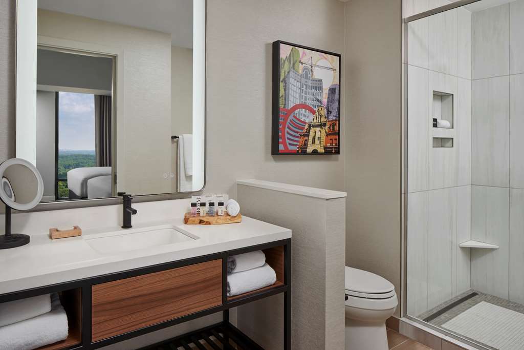 The Watermark Hotel - photo 11