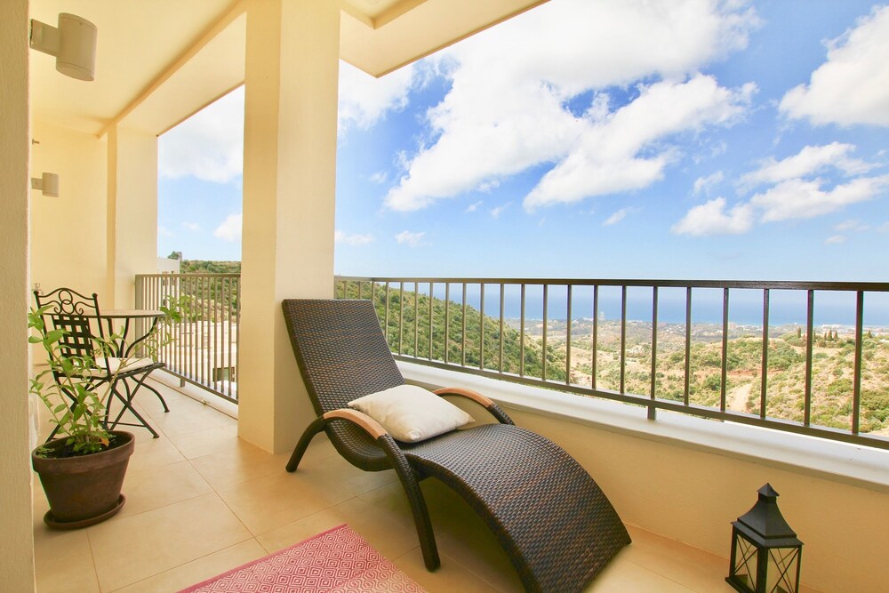 Samara 2 Ultimate Seaview Apartment In Samara Resort Heated Pool — Marbella