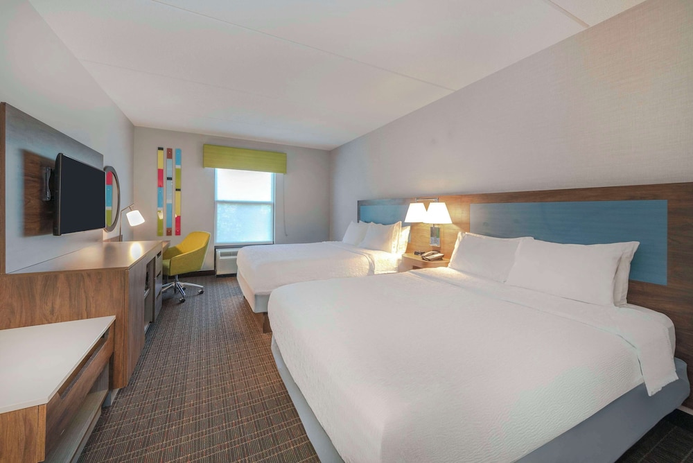 Hampton Inn & Suites Burlington NC - photo 7