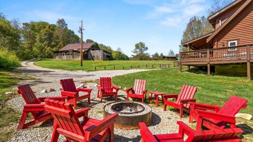 Alpine 8 Br Lodge Hot Tub Fire Pit Ping Pong — 4-Star Luxury Hotel in Alpine, United States