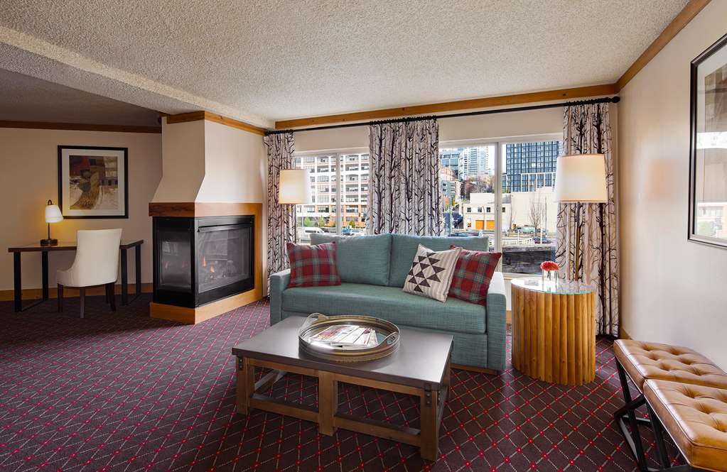 The Edgewater Hotel - photo 80