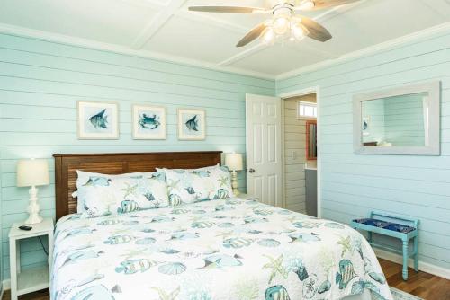 Salty But Sweet by Oak Island Accommodations - photo 36