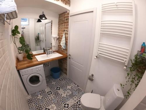 Matisse apartment in old Tbilisi
