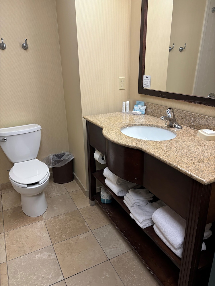 Hampton Inn & Suites Lake George - photo 54