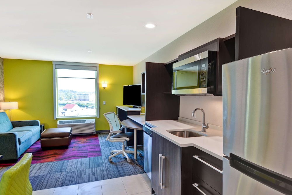 Home2 Suites by Hilton Hot Springs - photo 12