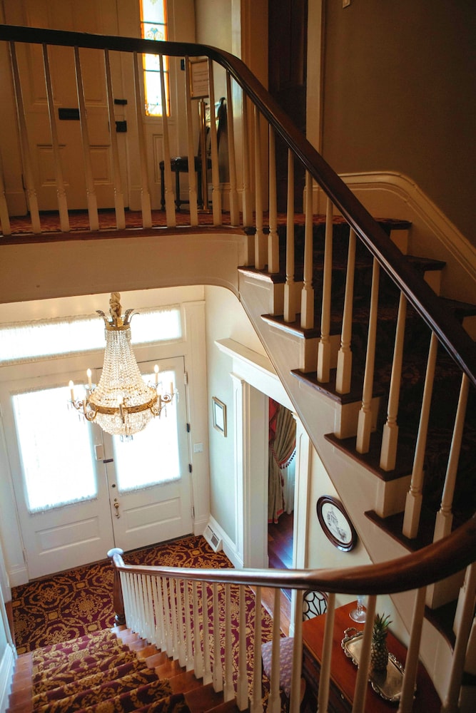 Anchuca Historic Mansion & Inn - photo 109