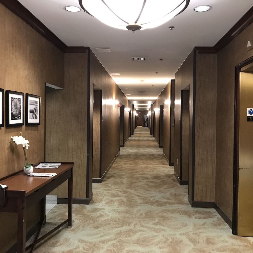 Four Points by Sheraton Boston Logan Airport Revere - photo 29