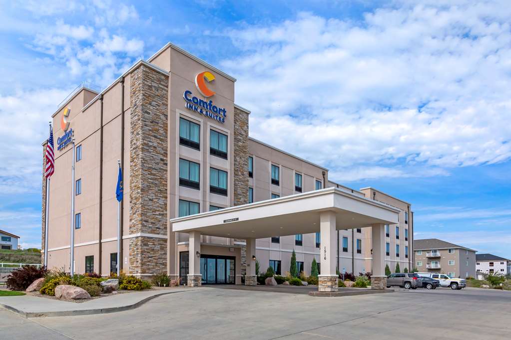 Comfort Inn & Suites Mandan Bismarck - photo 2
