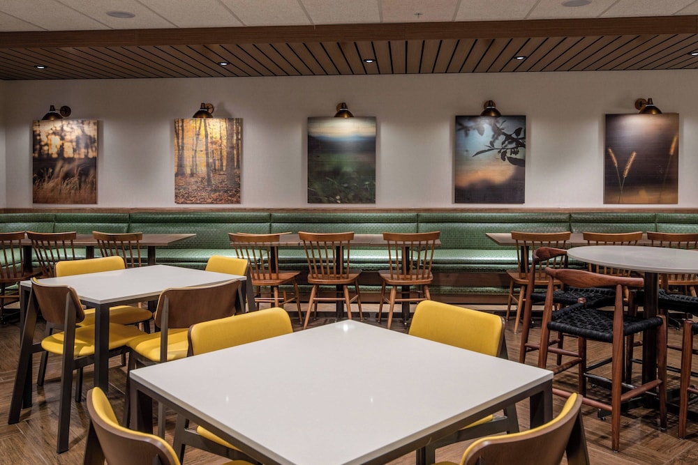 Fairfield Inn & Suites by Marriott Little Rock Airport - photo 24