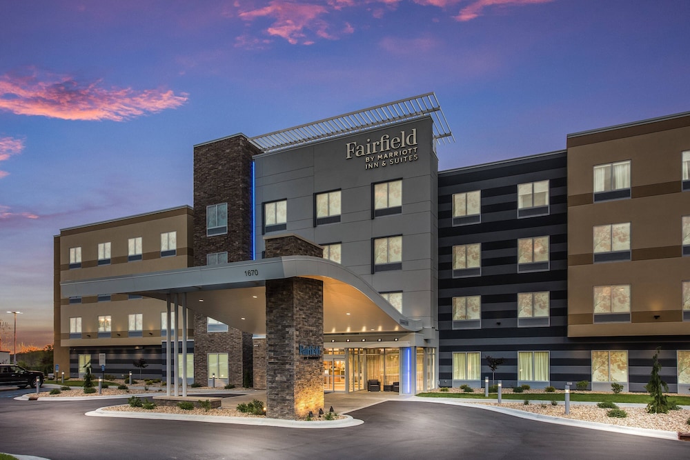 Fairfield Inn & Suites by Marriott Rolla - photo 32