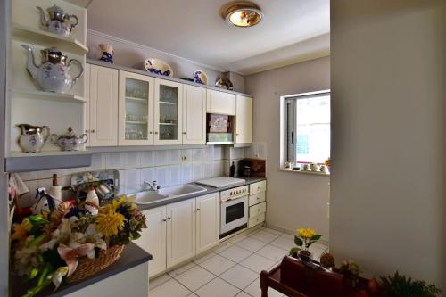 Kostas' House Luxury Apartment Near Volos Center — 4-Star Luxury Hotel in Volos, Greece